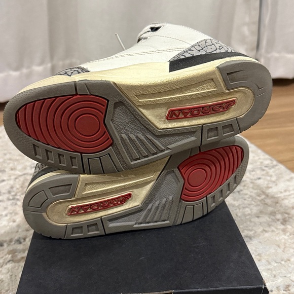Jordan 3 Retro - Picture 9 of 10